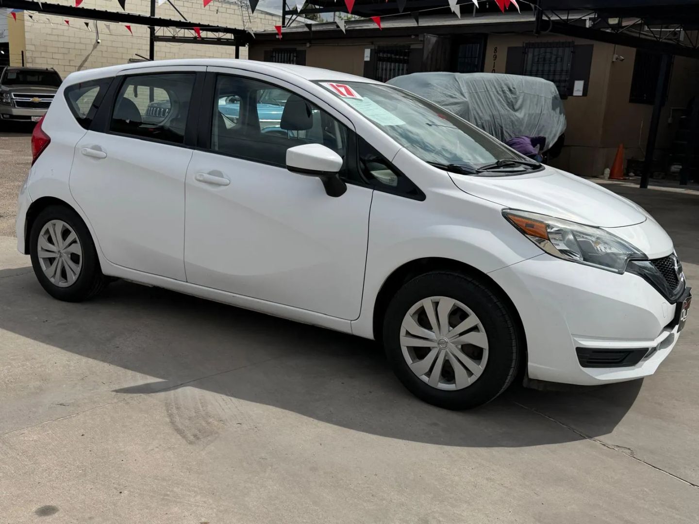 nissan versa note 2017 3N1CE2CP8HL365224 image nissan versa note 2017 3N1CE2CP8HL365224 image